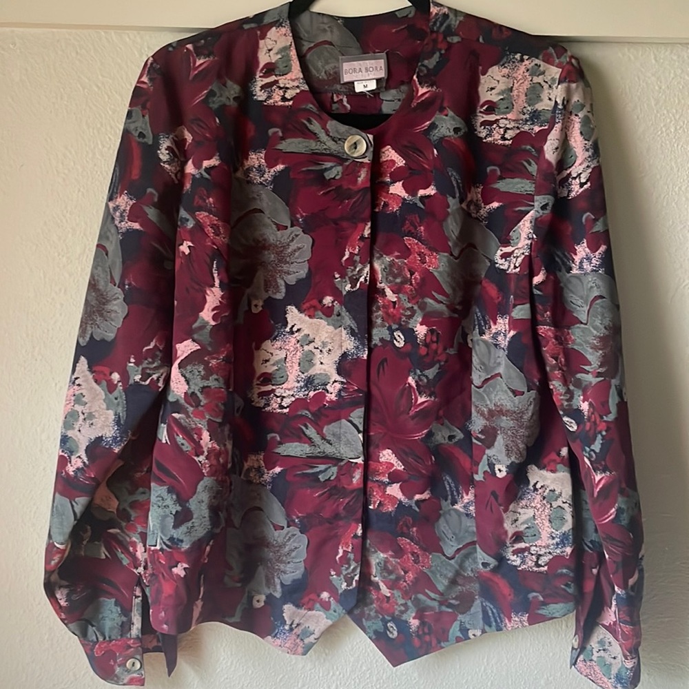 Vintage Bora Bora floral button down blouse
